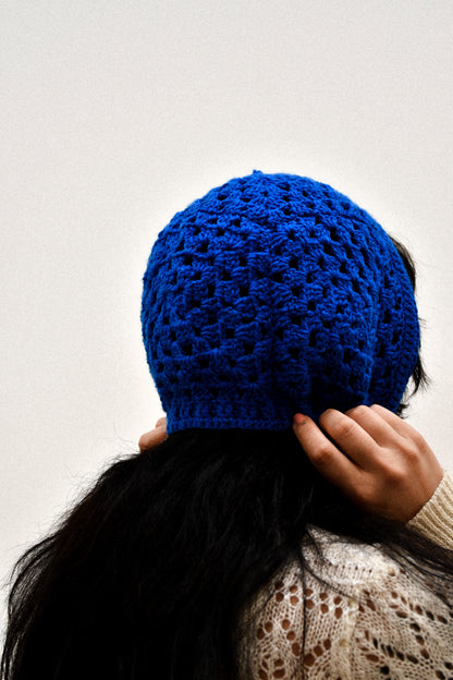 ULTRAMARINE GRANNY SQUARE BONNET