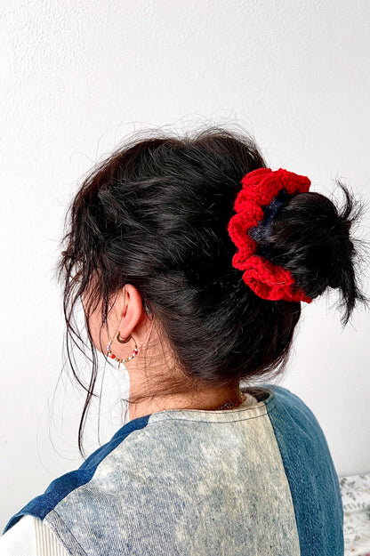 RED&BLUE CROCHET SCRUNCHIE