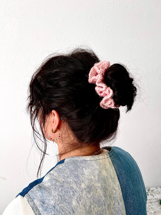 Crochet pink scrunchie